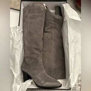 Suede Knee-High Grey Boots